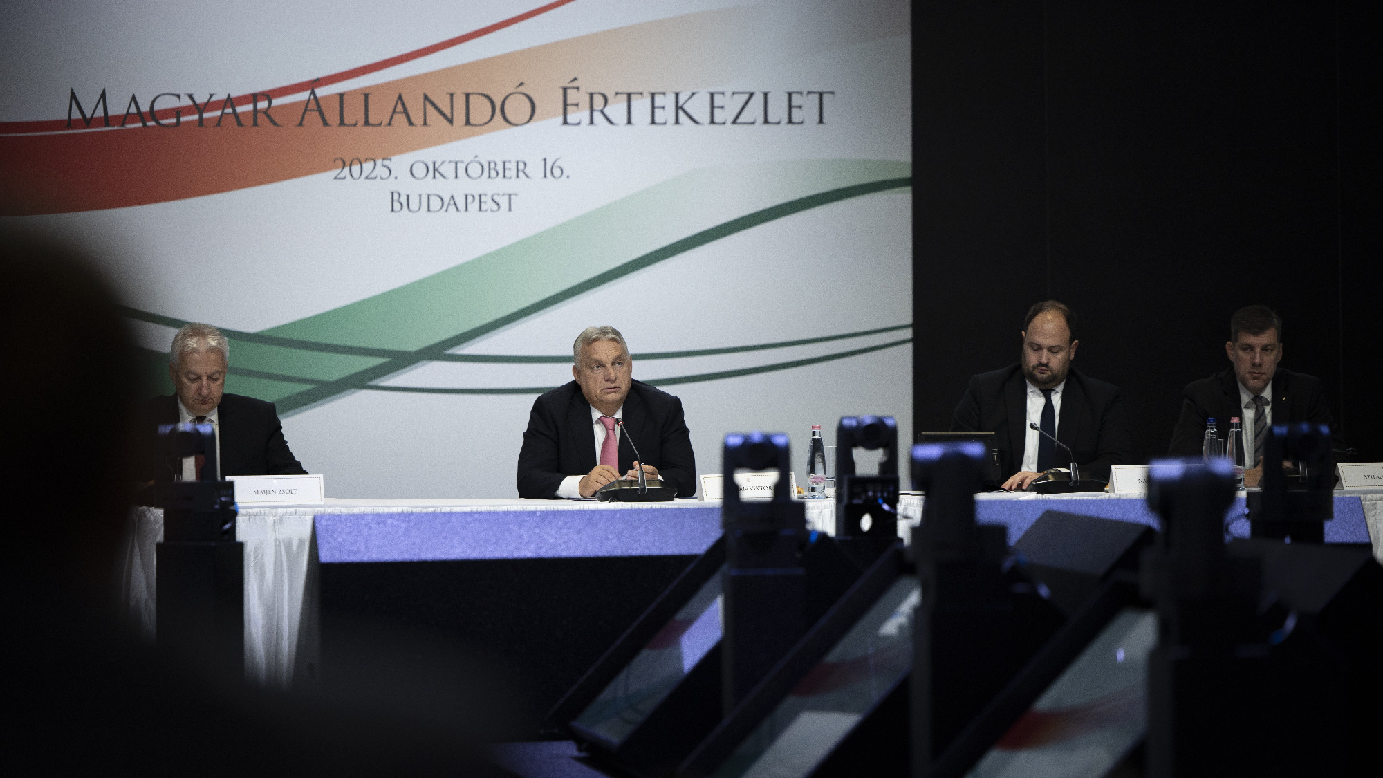 Orbánék 1,8 millió forintért vettek csokit a határon túli vezetőknek