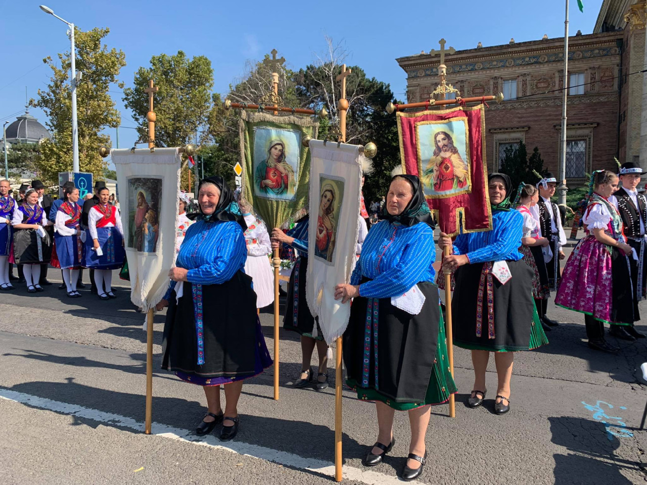 Az 52. Nemzetközi Eucharisztikus Kongresszus megnyitója a Hősök terén (Fotó: Magyar Hang/Gulyás Balázs)