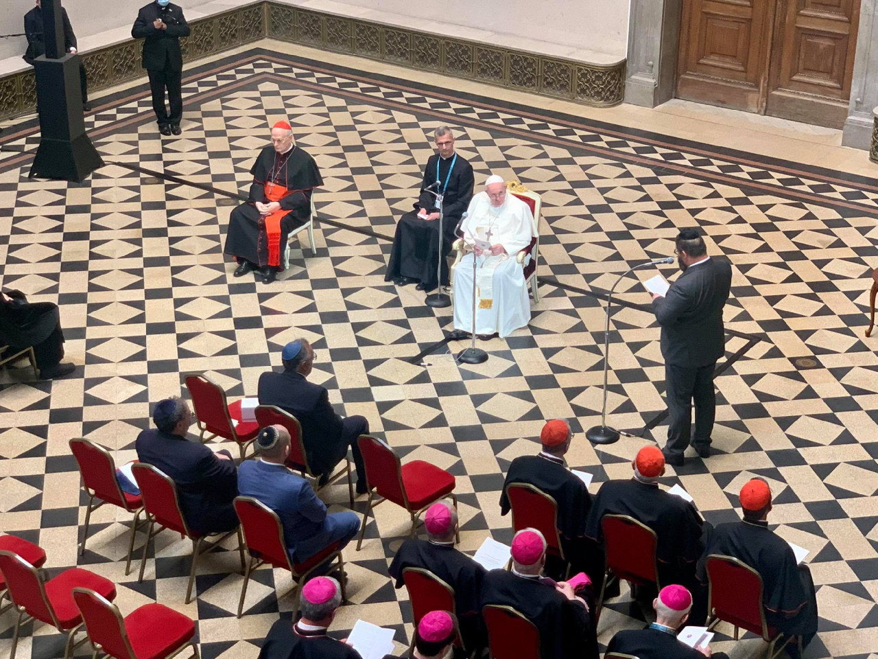 Ferenc pápa fogadja a magyarországi egyházak képviselőit (Fotó: Gulyás Balázs/Magyar Hang)