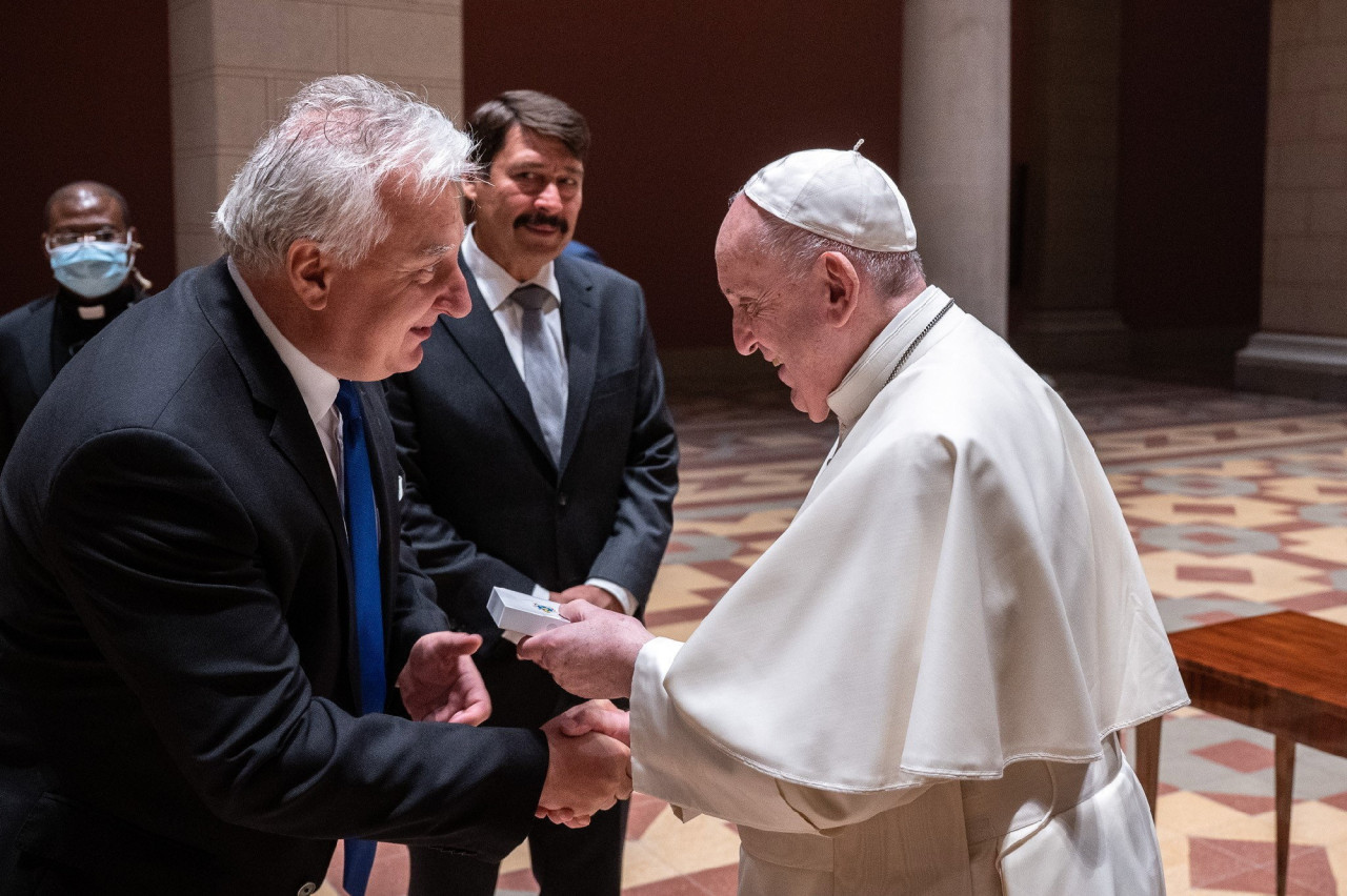 Ferenc pápa találkozója Áder Jánossal, Orbán Viktorral és
