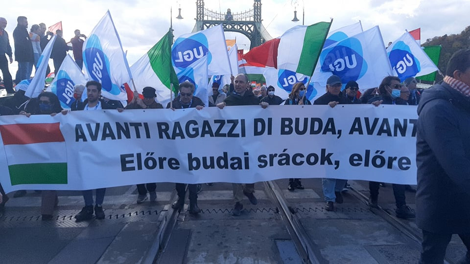 Olasz kiállás a Békemenet mellett (Fotó: Magyar Hang/Albert Enikő)