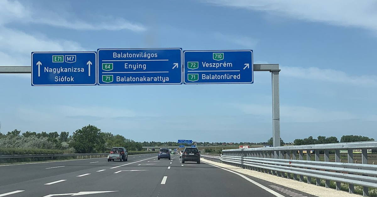 Lejárnak az autópálya-matricák