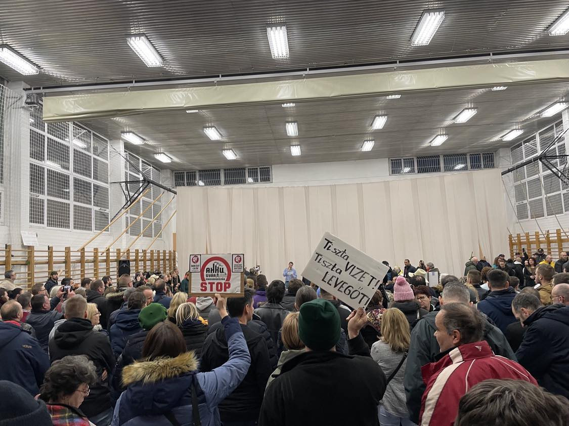 Fórum Sóskúton: a polgármester elment, a tömeg nem