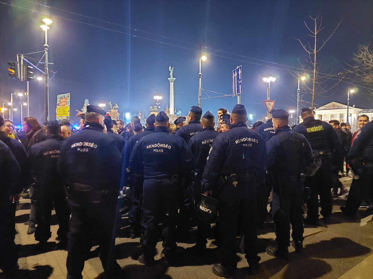 Rendőrök a Lendvay utcánál (Fotó: György Zsombor)