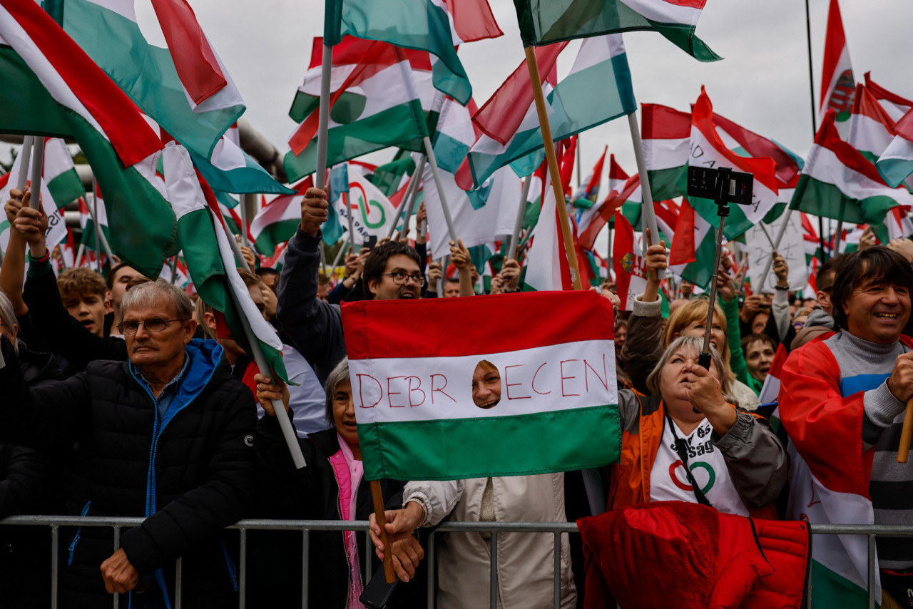 A közmédia épületénél zajlott demonstráció (Fotó: Magyar Hang/Végh László)