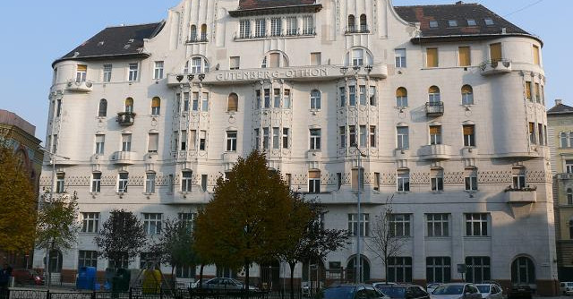A Gobbi-villán túl is tízmillárdos vagyont kapott az L. Simon-féle alapítvány