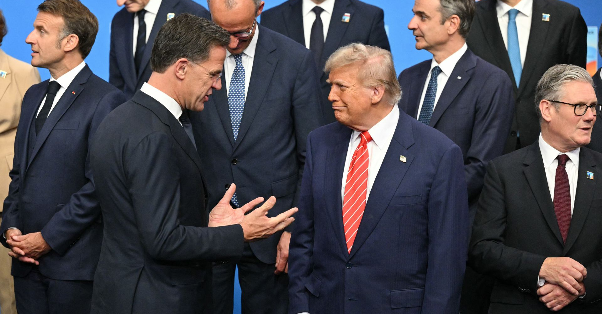 „Elnök úr, kedves Donald!”