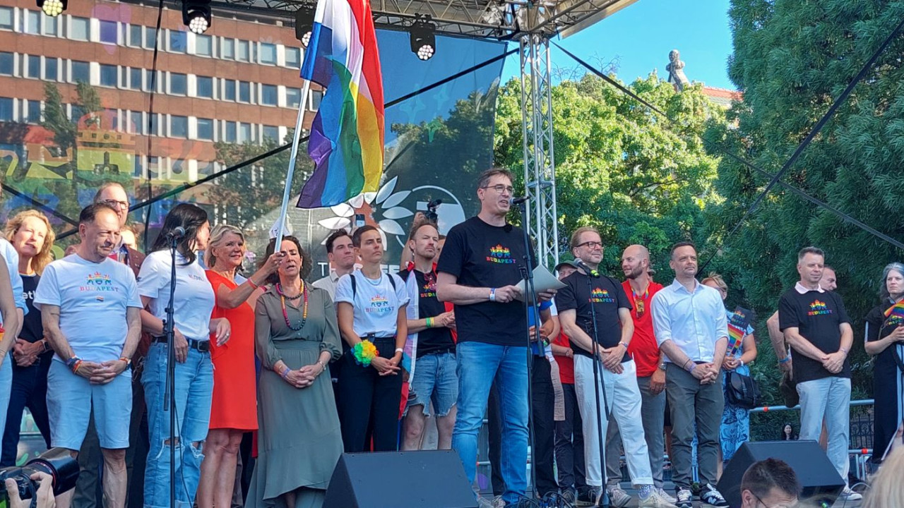 Karácsony Gergely a Pride színpadán (Fotó: Hutter Marianna/Magyar Hang)
