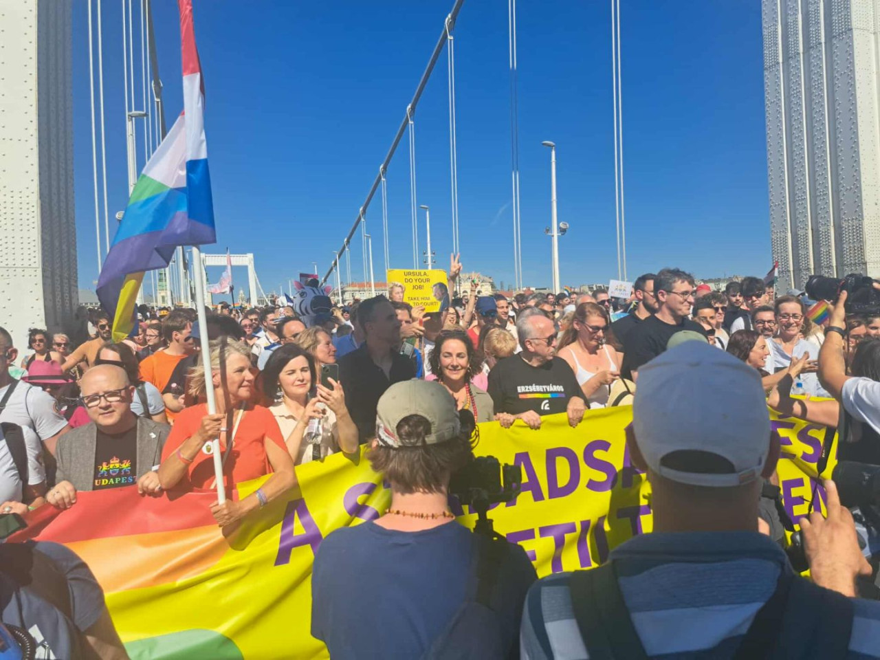 Karácsony Gergely, Kunhalmi Ágnes, Kendernay János és Baranyi Krisztina a 2025-ös Pride-on (Fotó: Albert Enikő/Magyar Hang)