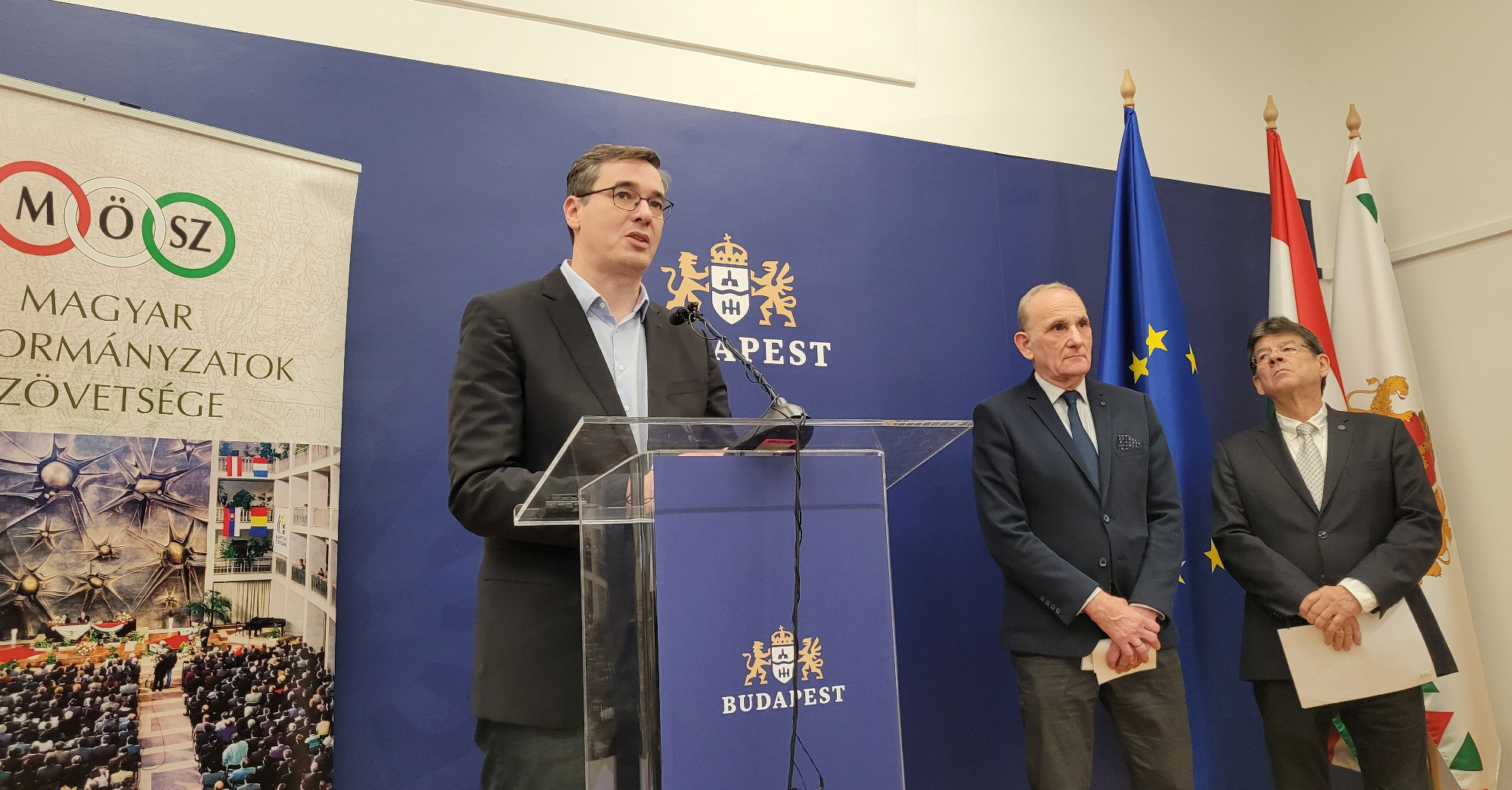 „Valószínűleg összehívták a kormány három legrosszabb jogászát, akik megszültek egy politikai termék…