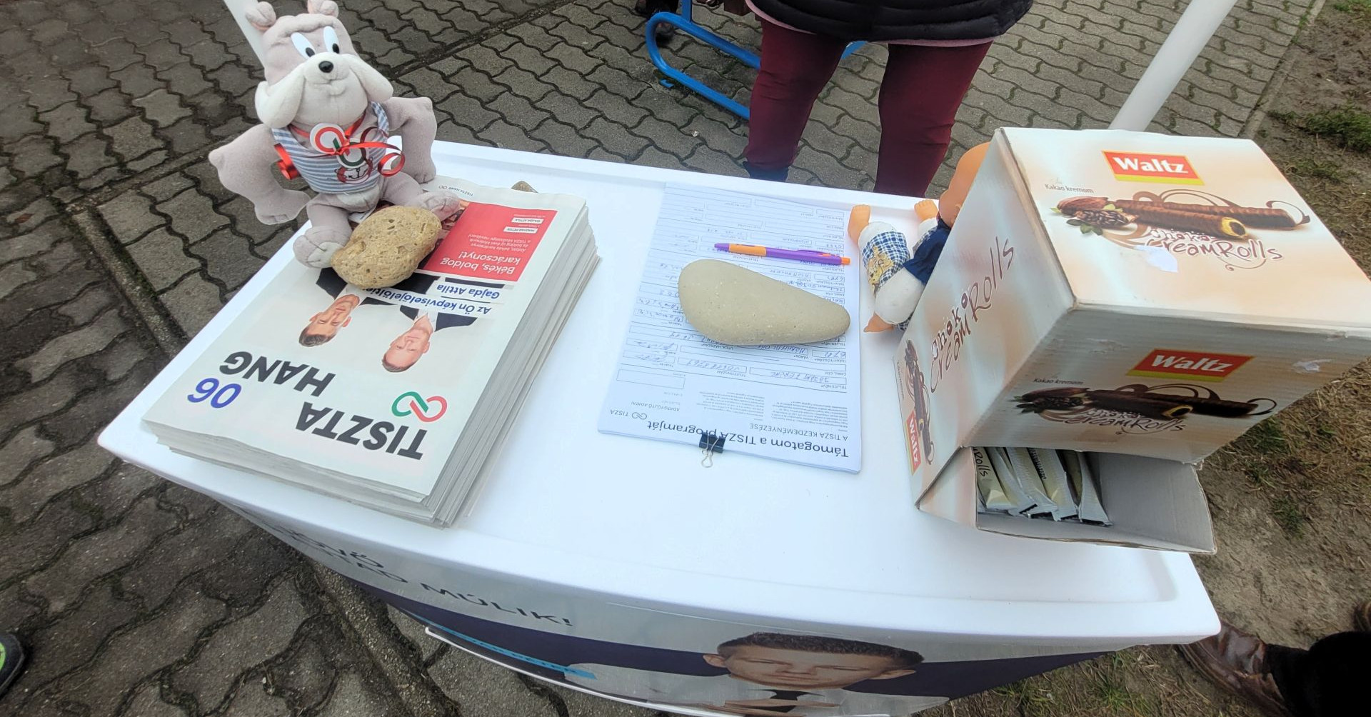 Megtámadták a Tisza jelöltjét és fojtogatták az egyik önkéntest