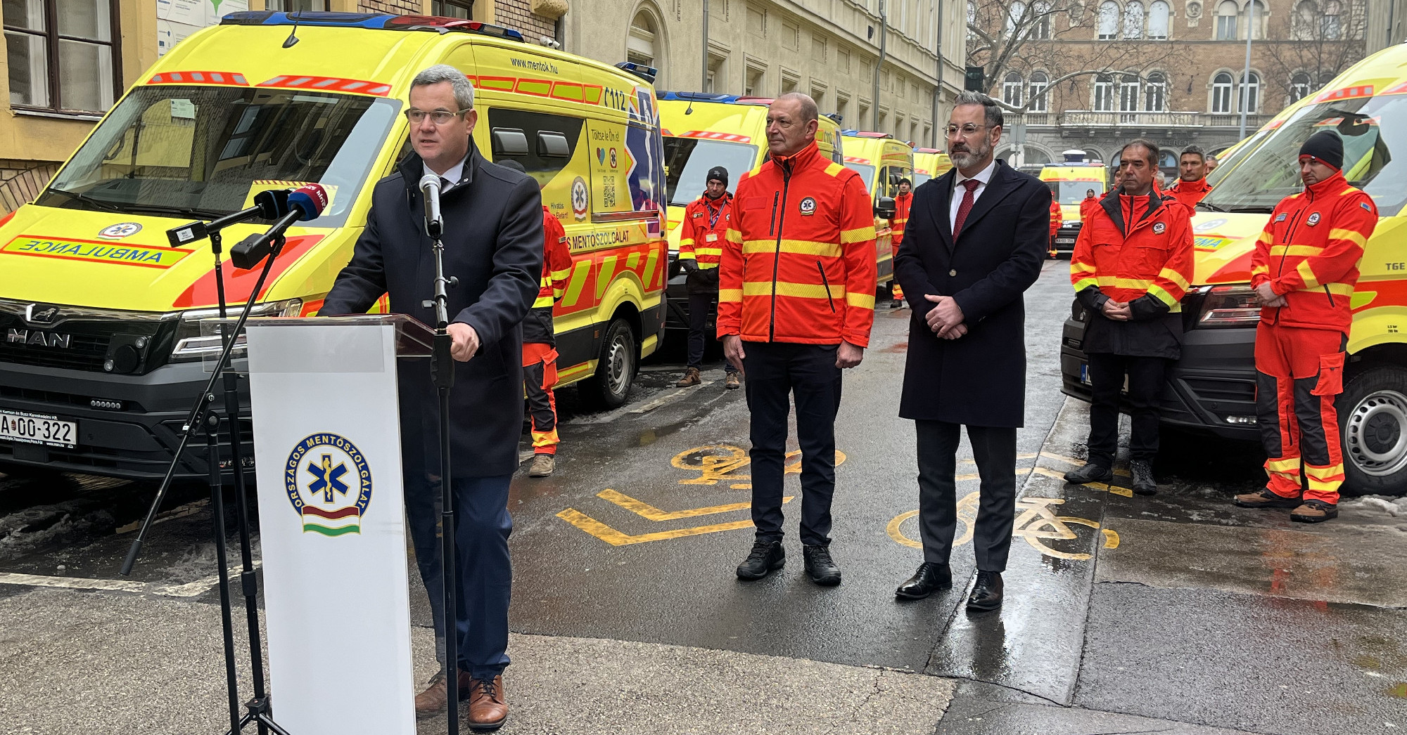 „Aki kihegyezi arra a kérdést, hogy nem lehet egy popsival két lovat ülni, az nem tud csapatban gond…