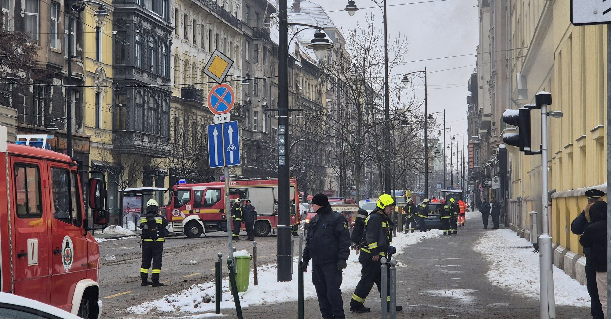 Tűz ütött ki a Fazekas Mihály Gimnáziumban, ki kellett üríteni az épületet