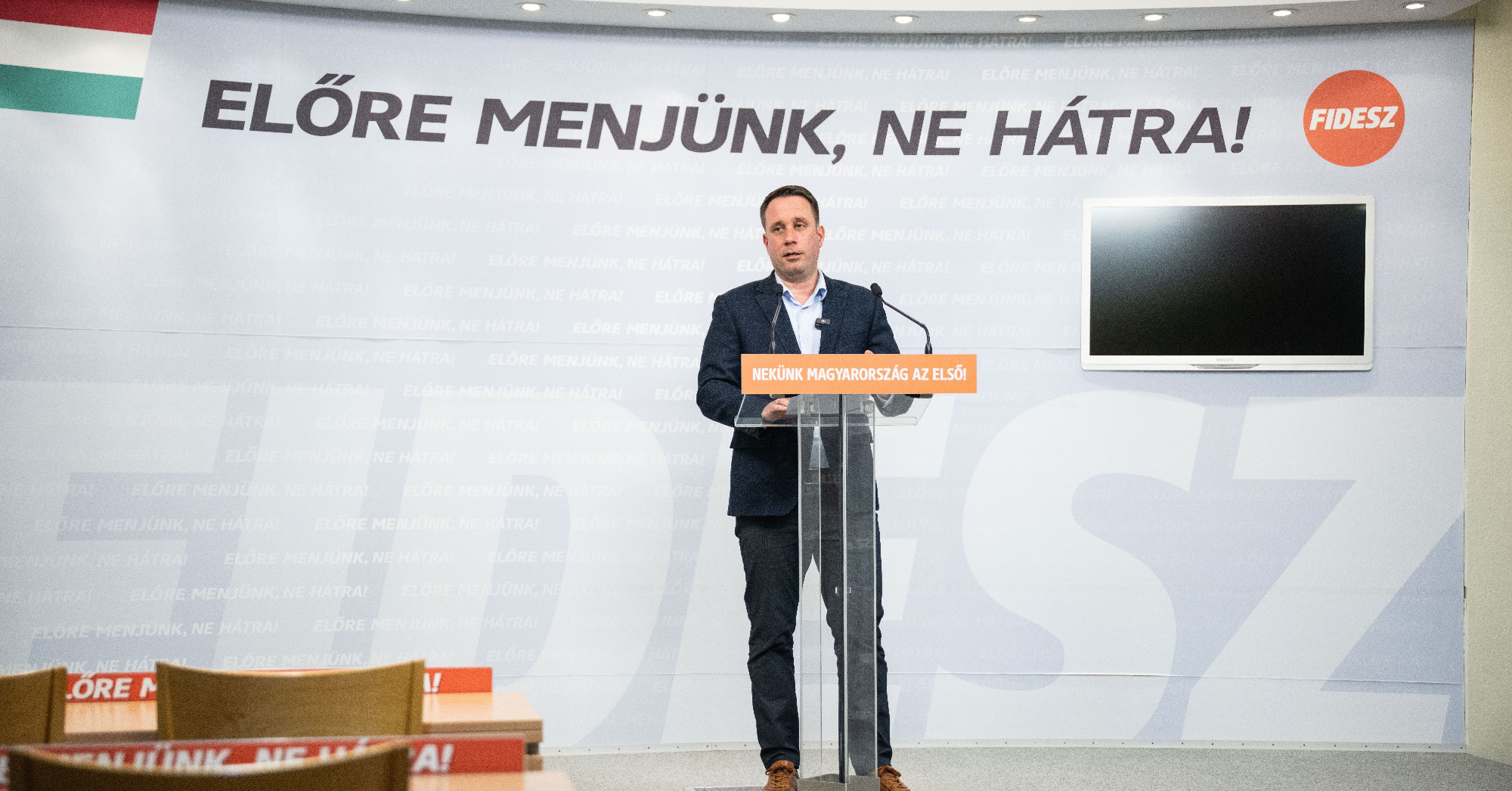 Fidesz: Választási időszakra „Demokrácia Központot” alapít.