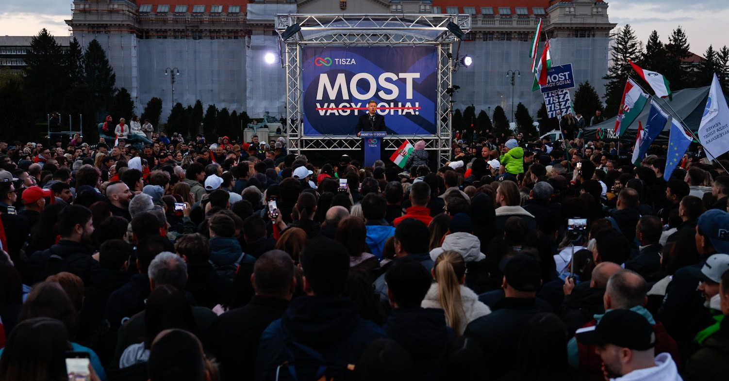 Péter Magyar Debrecenben: Vasárnap megerősítjük helyünket Európában.