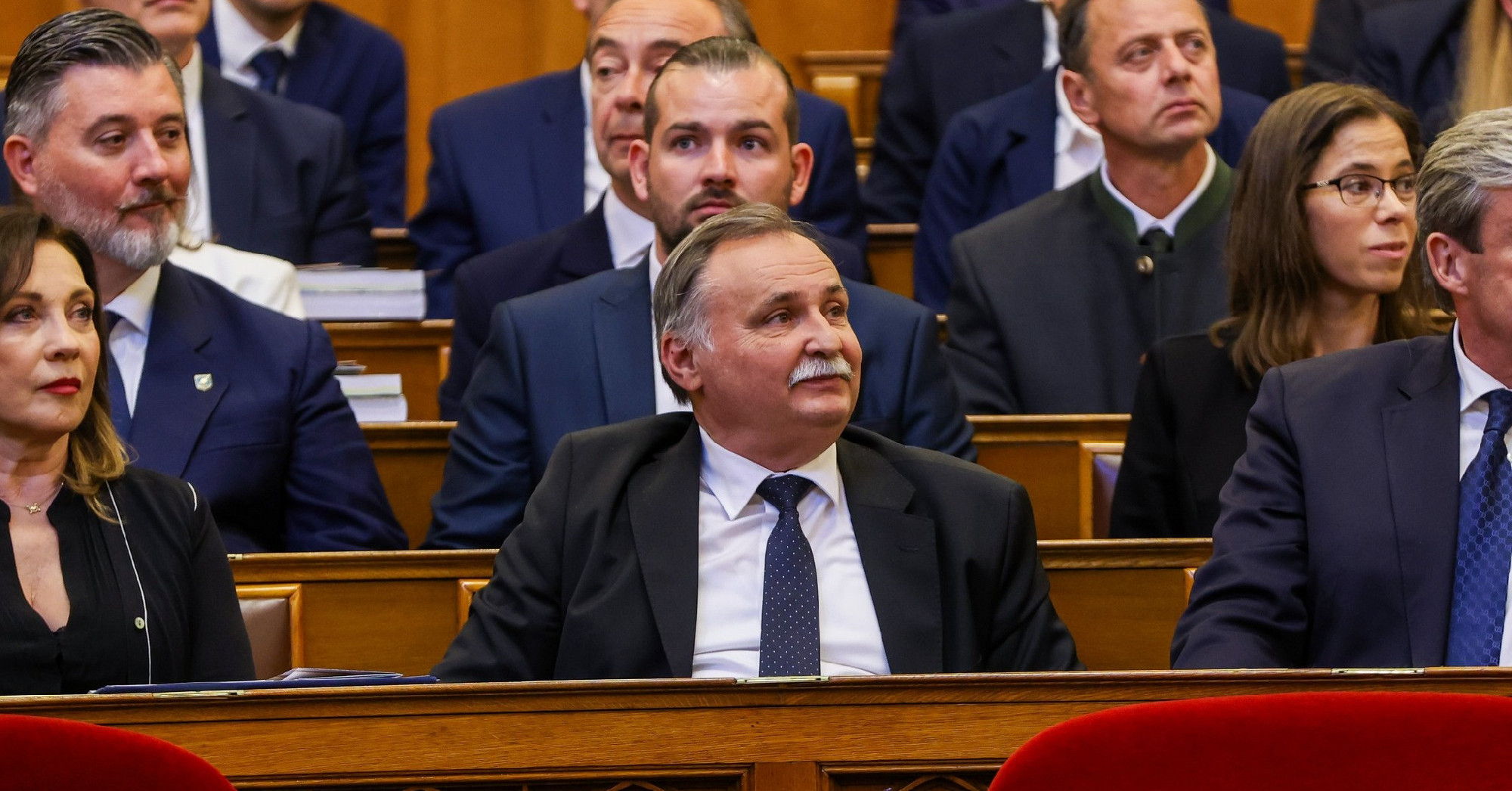 Civilek kérik a kormányt a Gajdos-minisztérium feladataiért.
