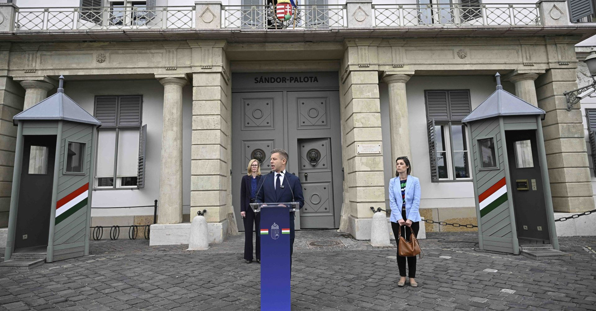 Sulyok Tamás maradása Orbán Viktor erejét tükrözheti.