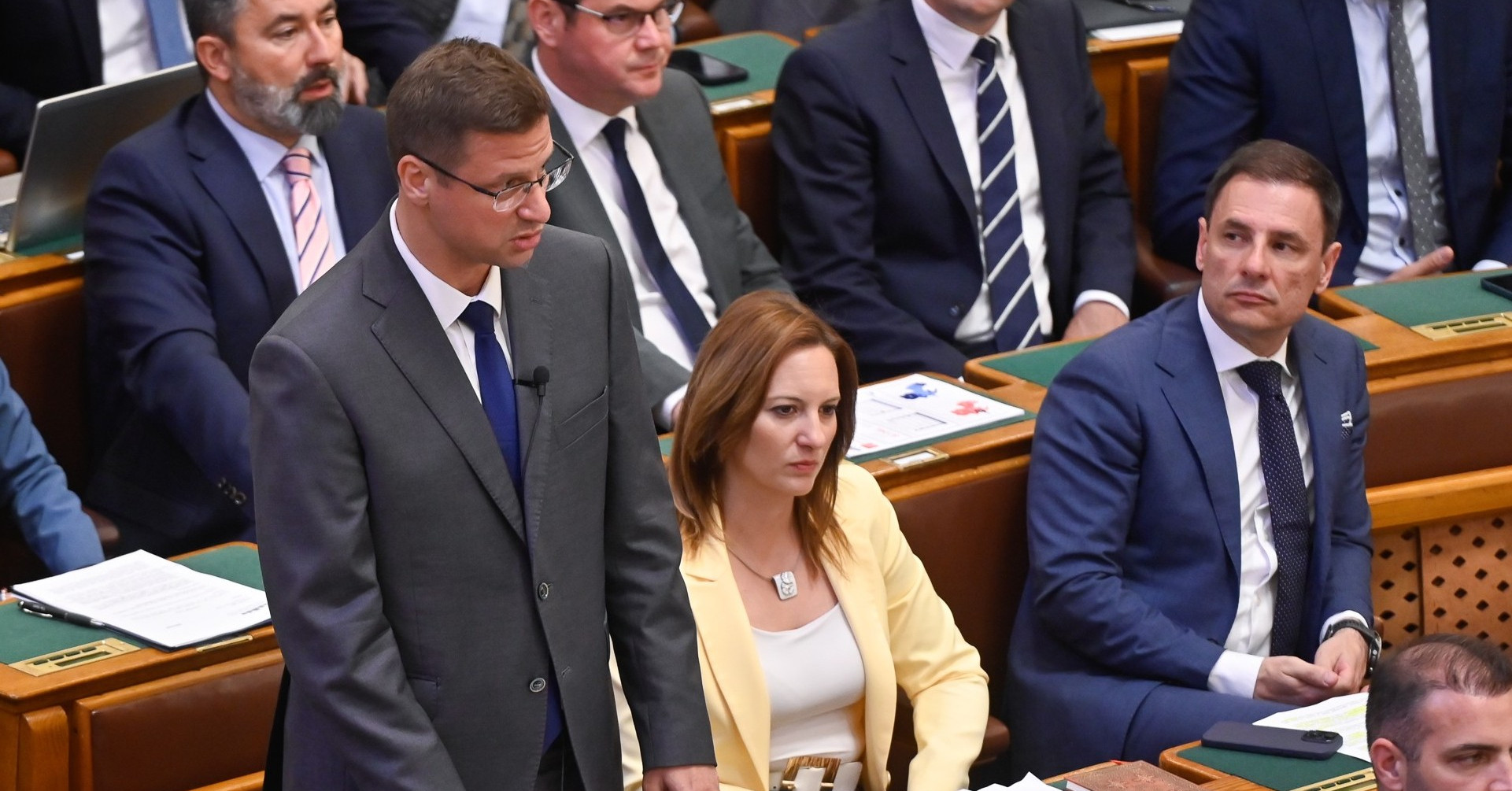 Fidesz: Az alkotmánymódosítás a demokrácia végét hozza.