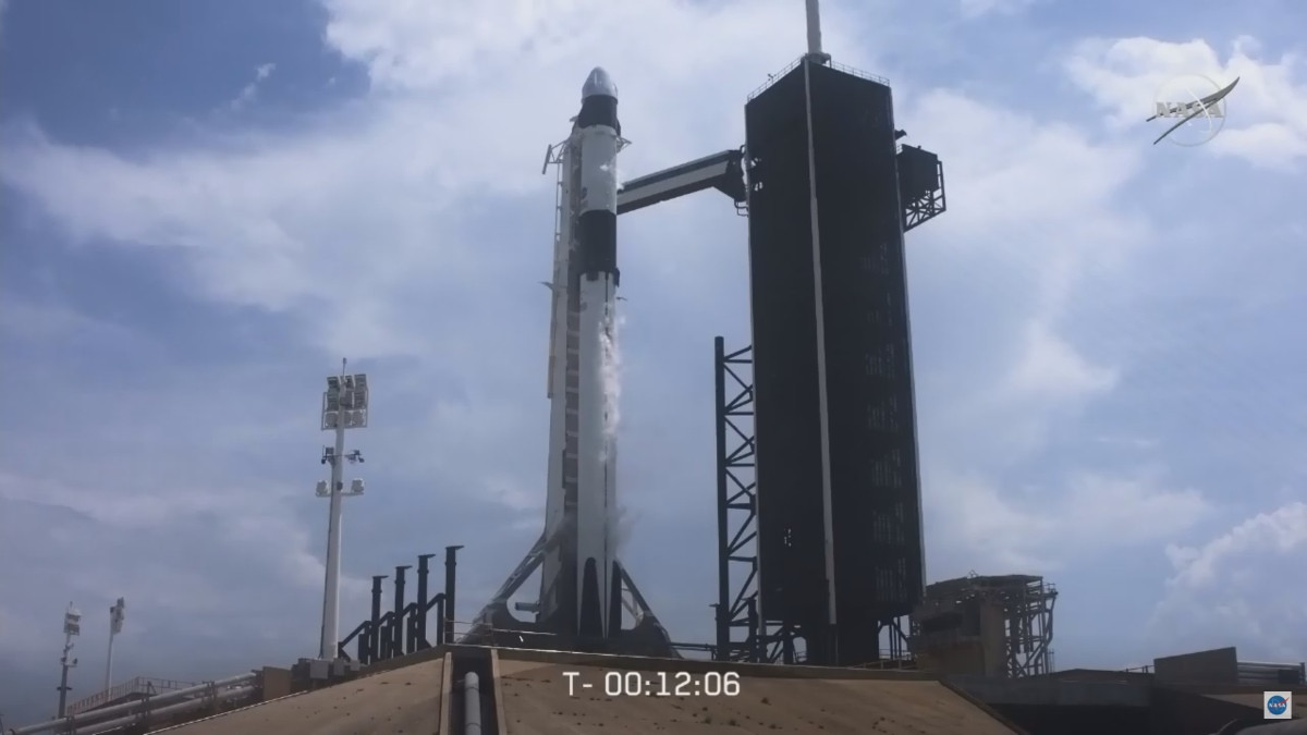 SpaceX_Demo2_20200530_NASA_TVb.jpg