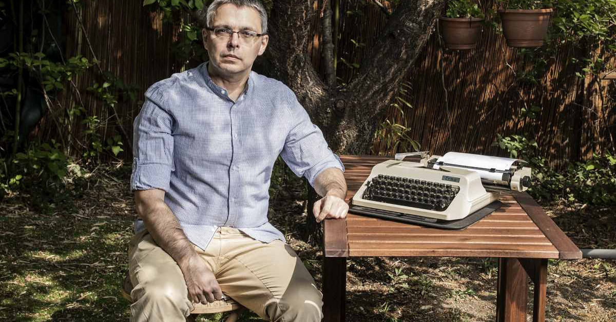 Minden tiszteletem Szabó Bencéé és a bátor informatikusoké.