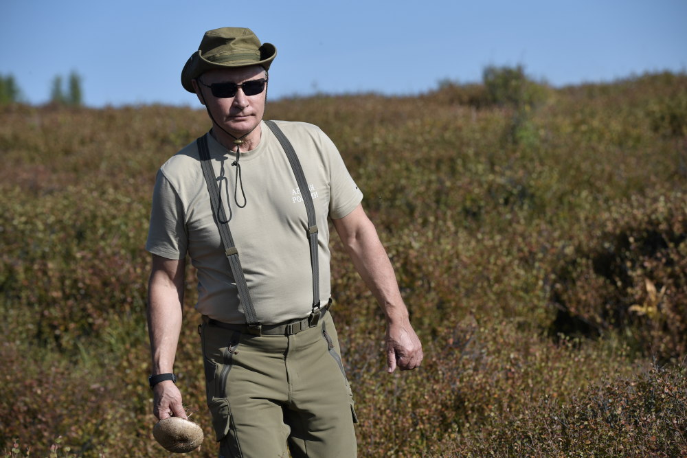 Minél jobban szorongatják, Putyin annál erősebb
