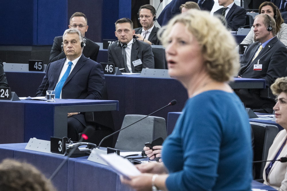 Orbán nem lesz ott a jogállamisági vitán az Európai Parlamentben szerdán 