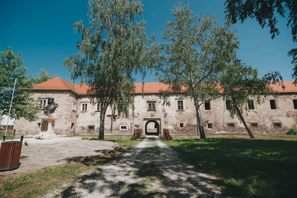 Munkásszálló is volt, most felújítják II. Rákóczi Ferenc szülőházát a szlovákiai Borsiban