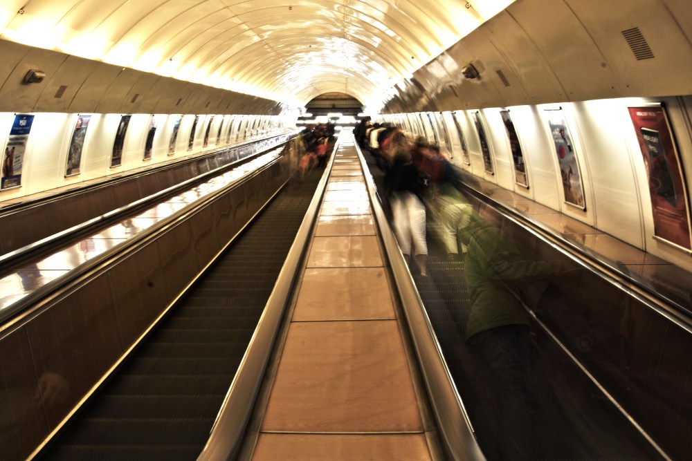 Csúszik a metrófelújítás, december helyett március környékén végezhetnek
