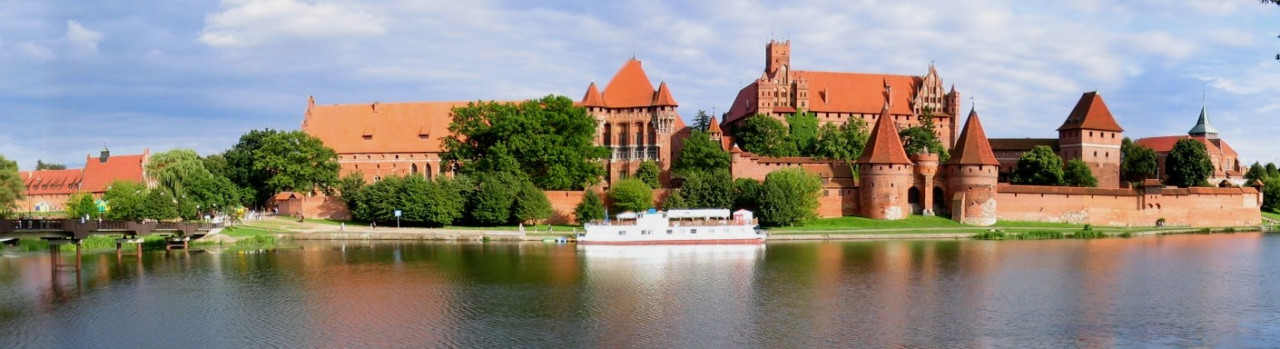 01_Marienburg_Malbork_panorama.jpg