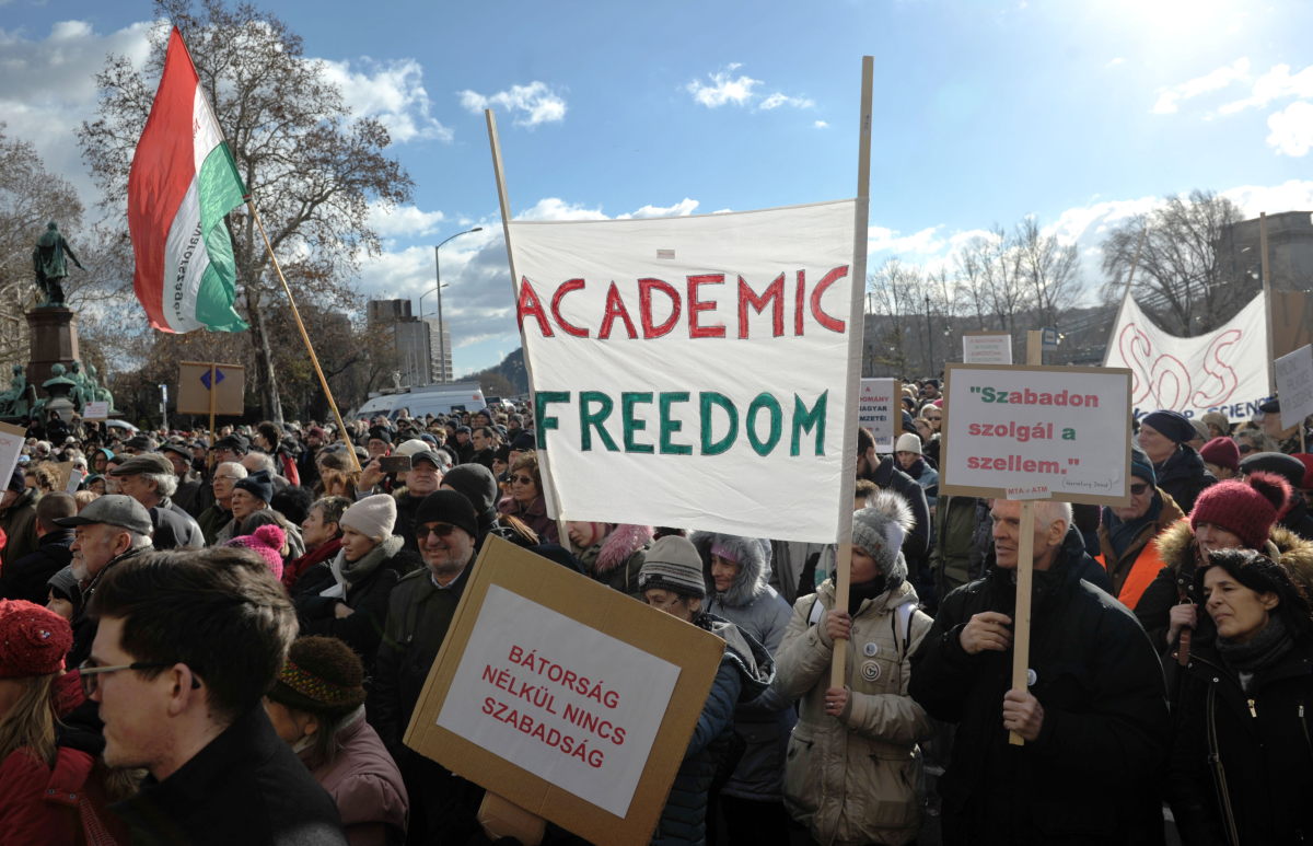 Kedden beterjeszti Palkovics az akadémia átalakításáról szóló javaslatot