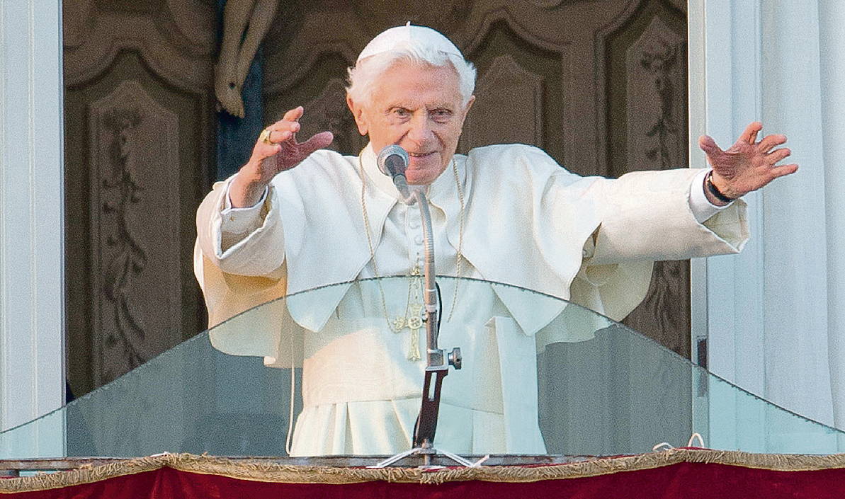 Benedek pápa bocsánatot kért az érseki működése alatt a papok által elkövetett szexuális visszaélésekért