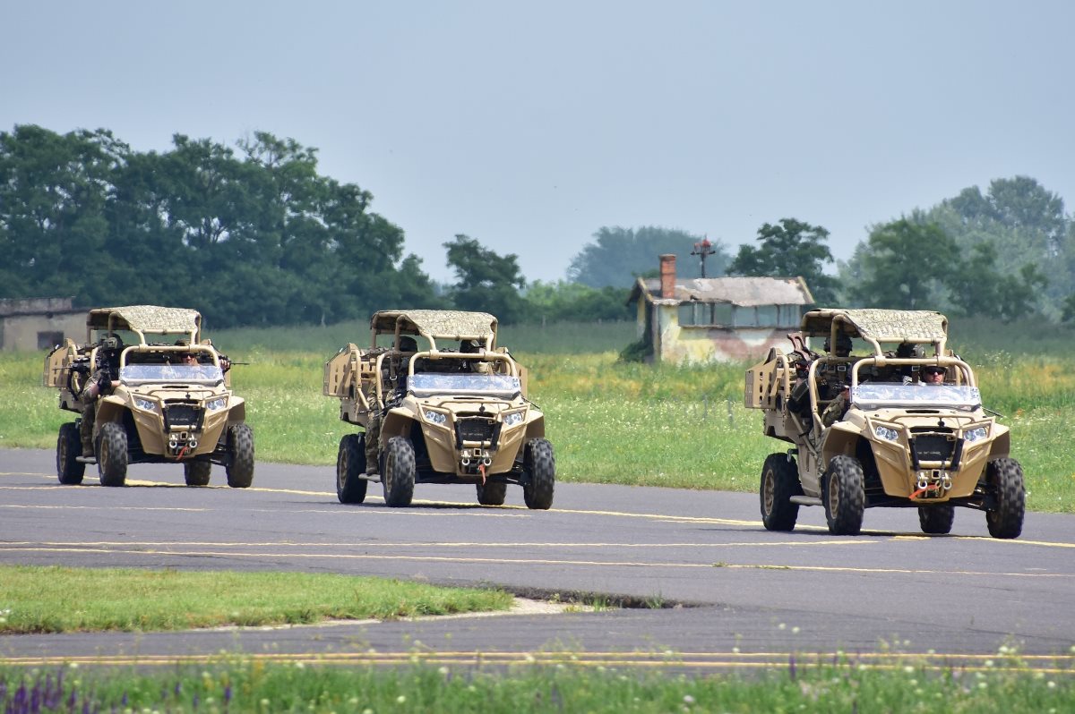 Újabb katonai konvoj halad át Kelet-Magyarországon hétfőn, kedden és szerdán