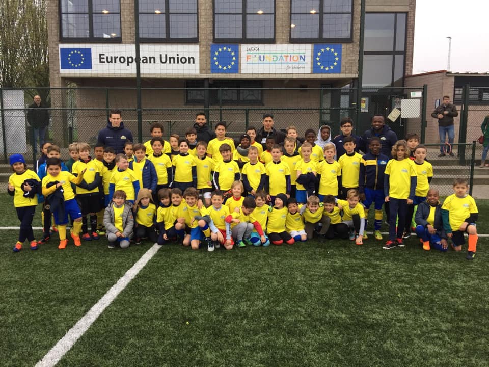 A belga klub, ahol menekült gyerekek fociznak