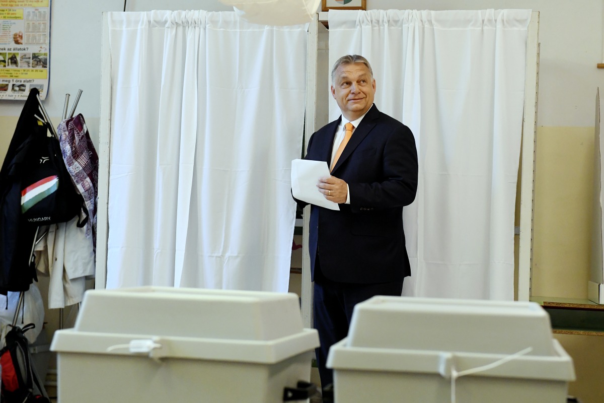 Orbán Viktor a Néppárt bölcseiről: Nem kellene itt vizsgálódniuk