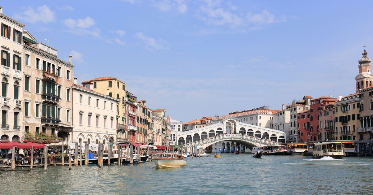 Idén még nem kell belépőt fizetniük Velencében a turistáknak
