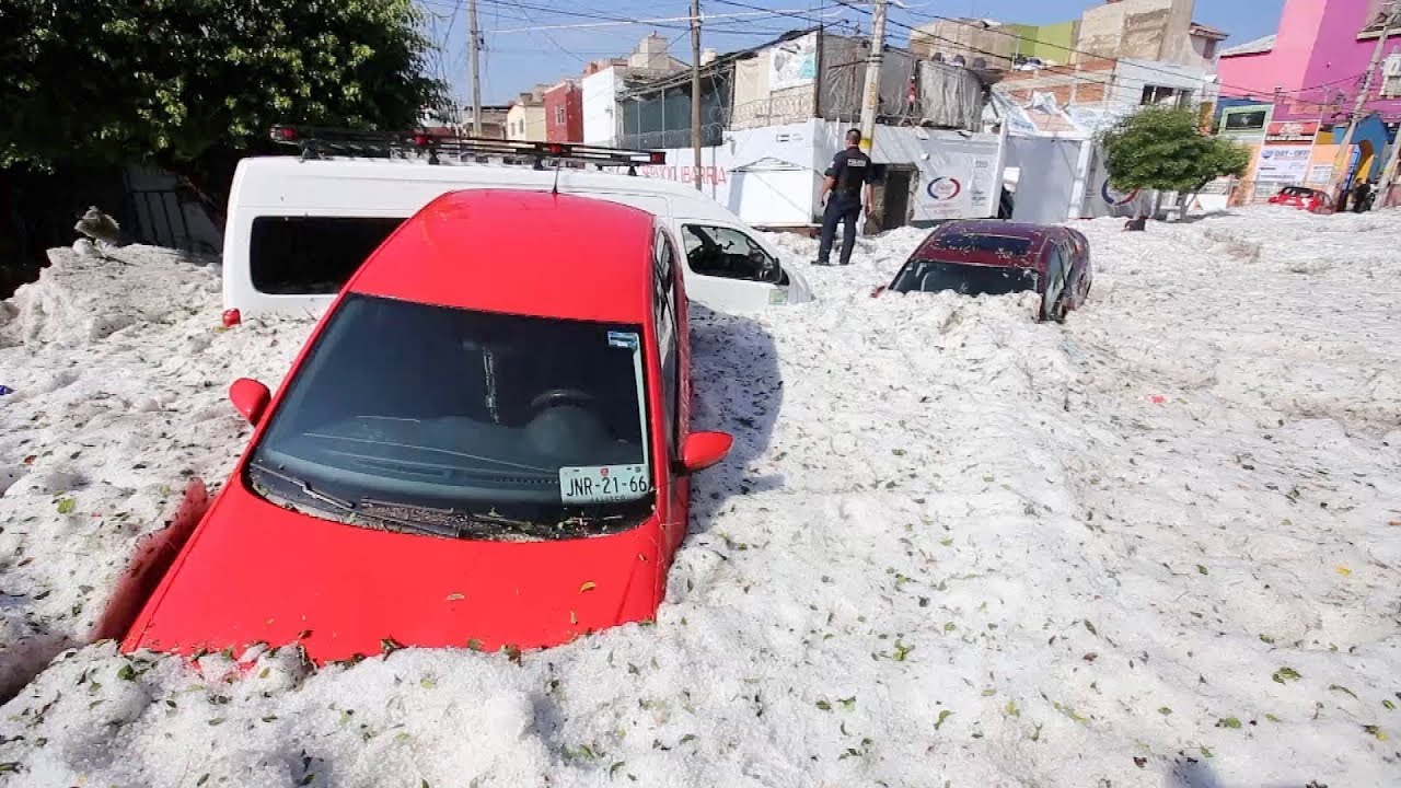 Másfél méteres jég borította be a mexikói város egyes részeit
