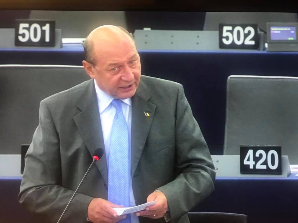Băsescu: A magyarok „nem támogatják azokat, akik mellettük élnek”