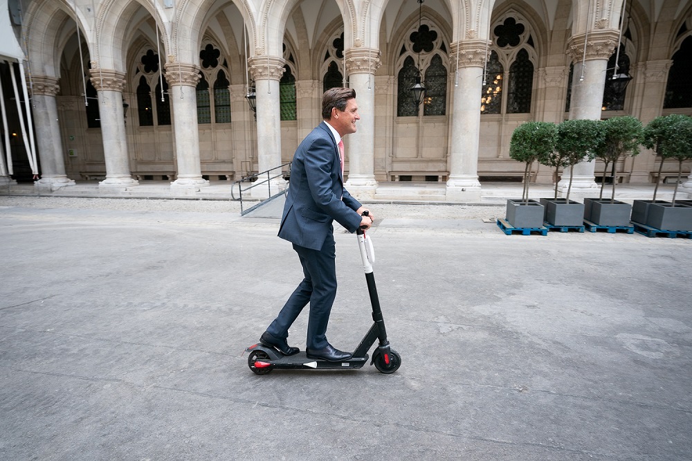 Bécsben már szabályozzák az e-rollereket