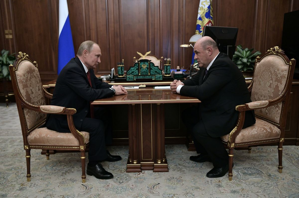 Putyin átalakította az orosz kormányt, öt minisztert is lecserélt