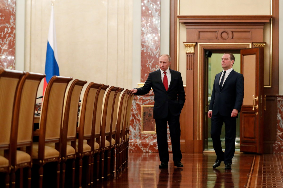 Megkezdődött a hatalmi átmenet Oroszországban