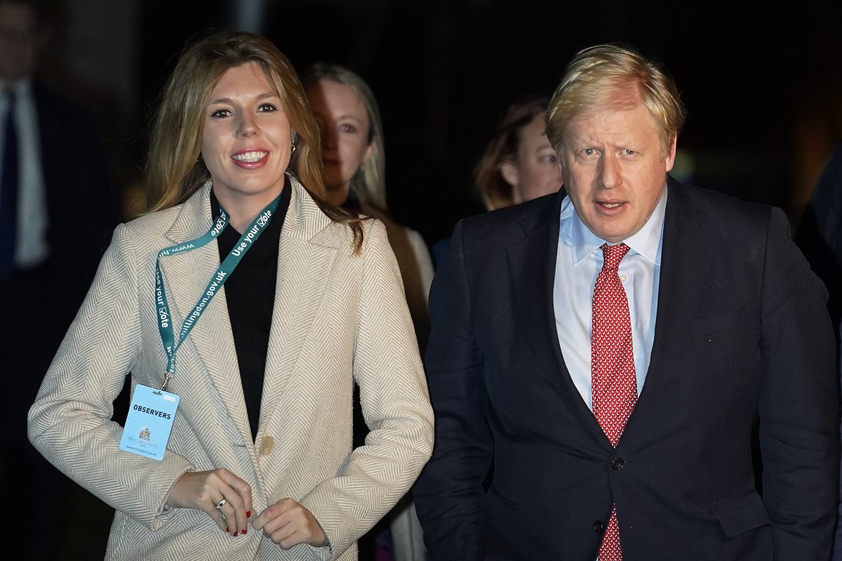 Tovább dagad a botrány, újabb illegális bulira derült fény Boris Johnson hivatalában 