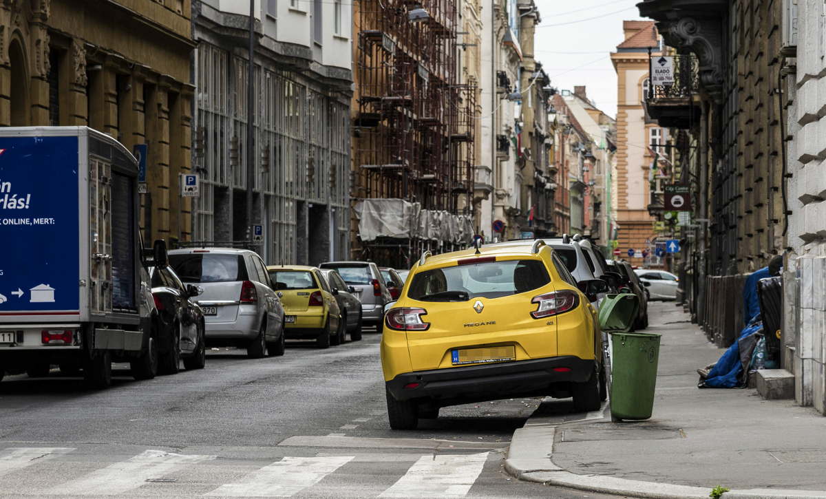 Átláthatóbb és drágább lesz a parkolás szeptembertől Budapesten
