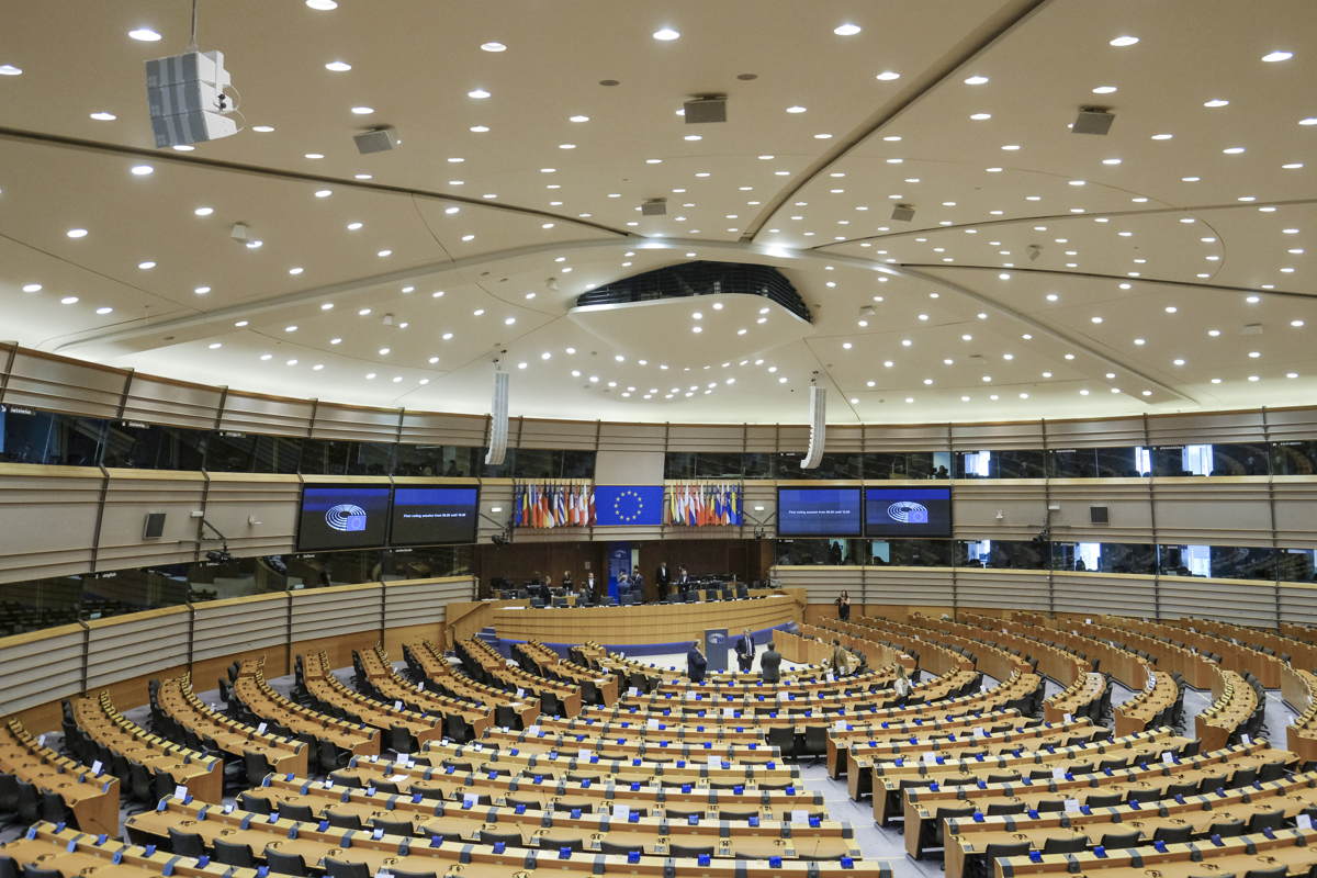 Megszavazta az EP a jogállamisági mechanizmust
