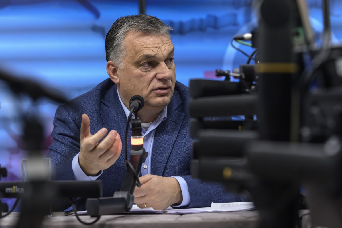 Orbán Viktor: Lázmérés lesz az iskolákban, hatósági árasak lehetnek a tesztek