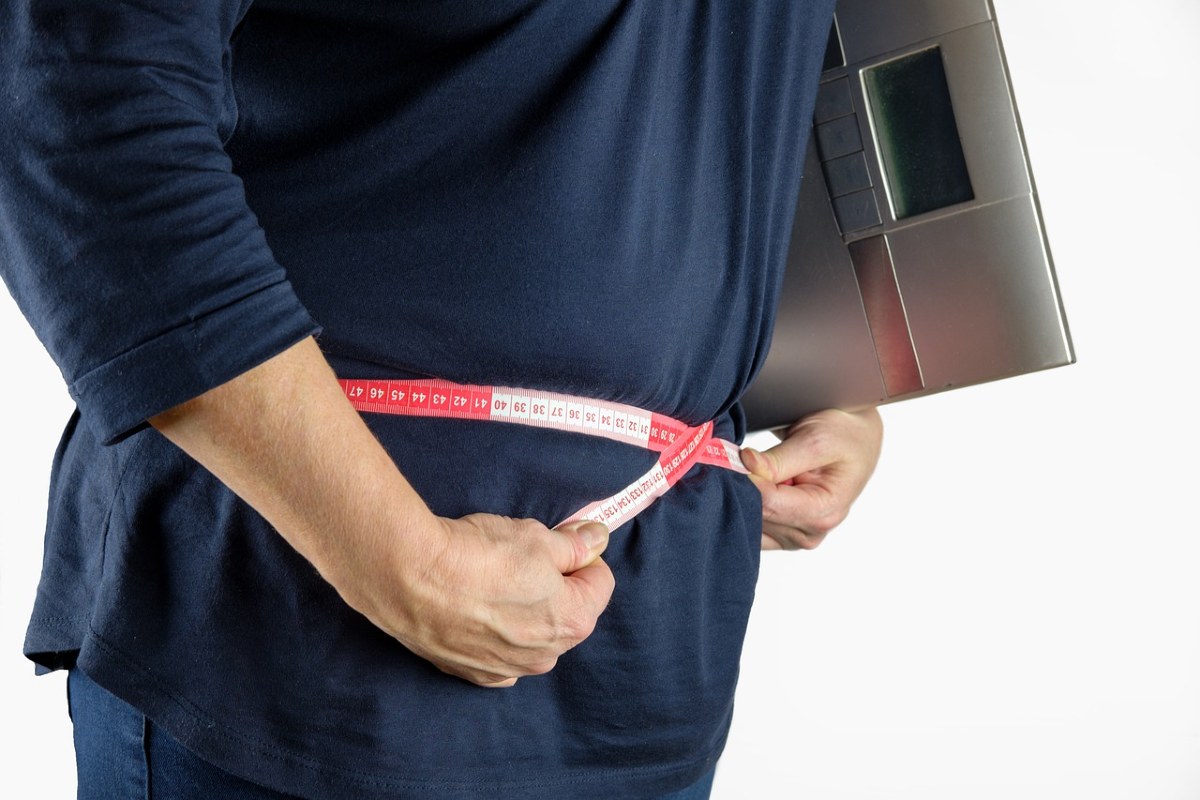 Brit tudósok: a koronavírus a túlsúlyos férfiakra jelent nagyobb veszélyt