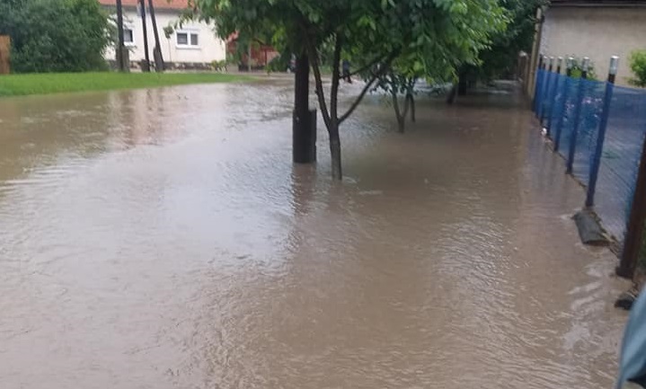 Majdnem 50 éve nem láttak hasonló áradást a tolnai faluban