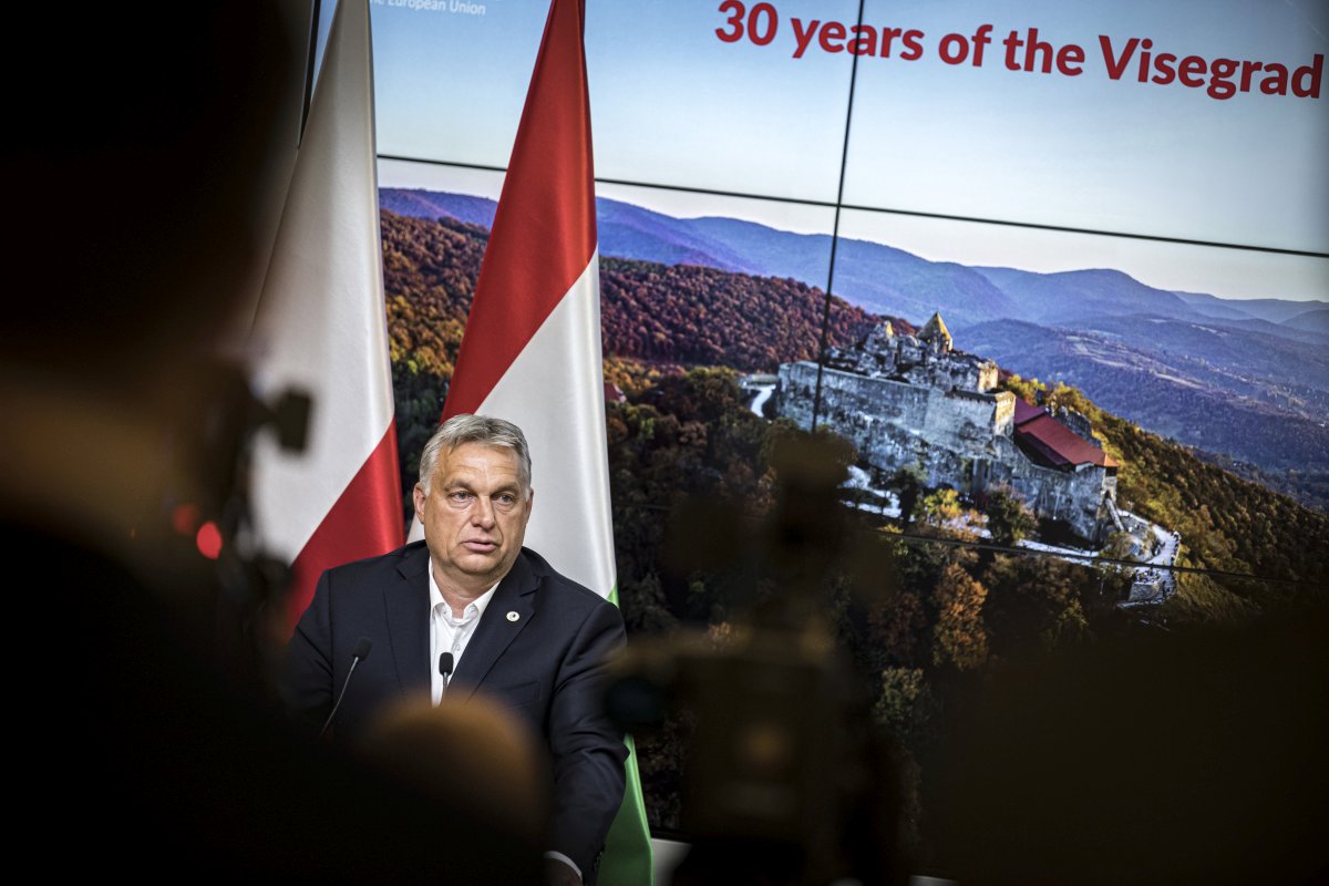 Lengyel miniszterhelyettes: Orbán Viktor hibát követ el