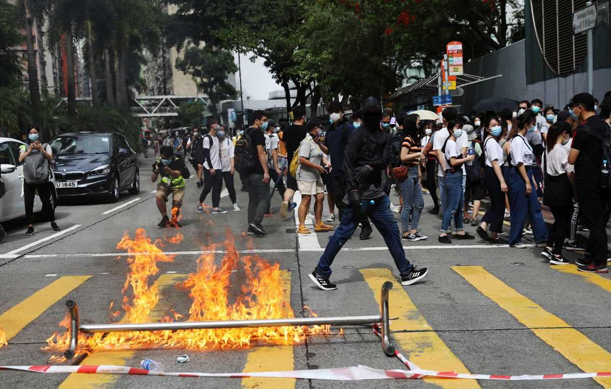 Hongkong fellázadt a ráerőltetett kínai törvény ellen
