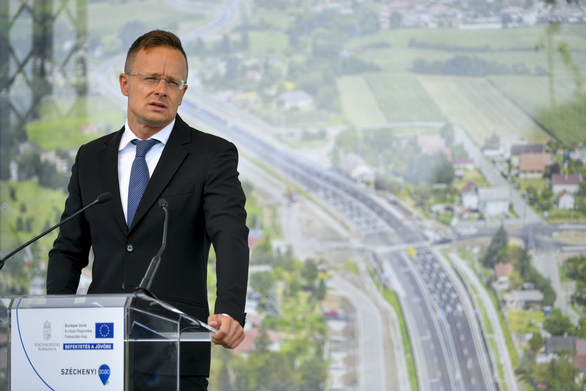 Szijjártó Péter kettős mércét emleget a Schengen-övezet bővítése apropóján
