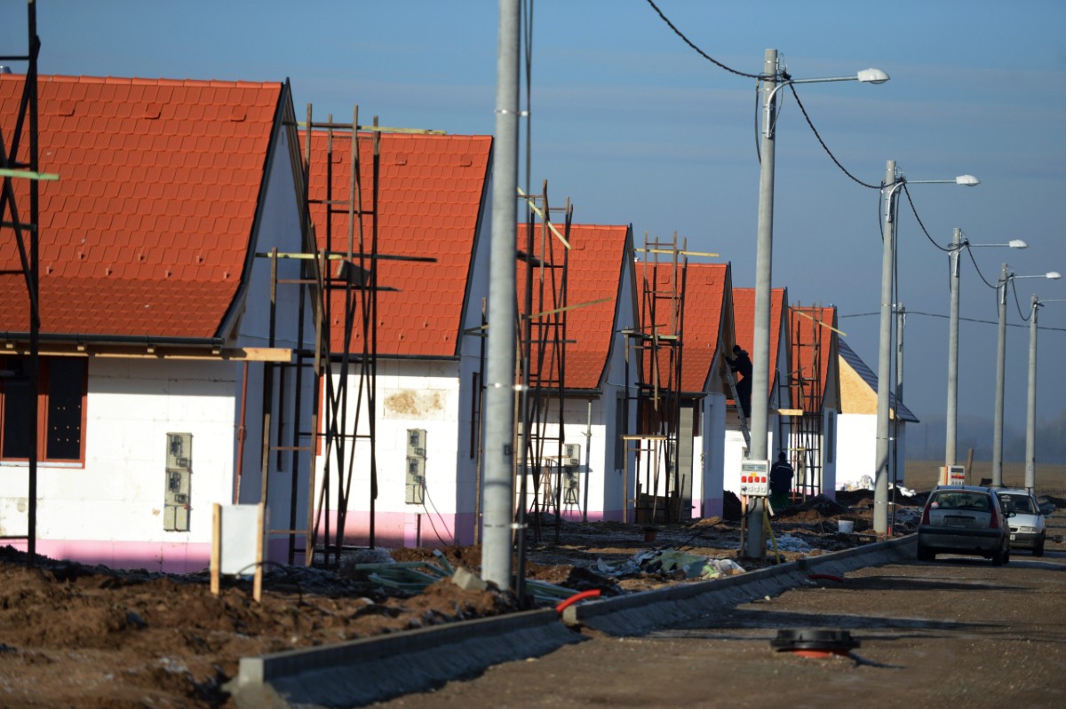 Ha így marad, 80 év kellene a magyar családi házak korszerűsítésére